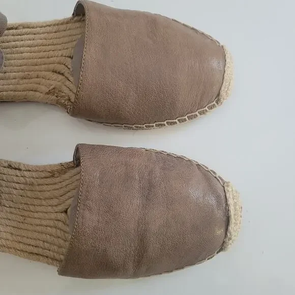 Eileen Fisher Coy Leather Closed-Toe Espadrille Flat in Beige Pewter, Size 9.5 - Picture 6 of 12